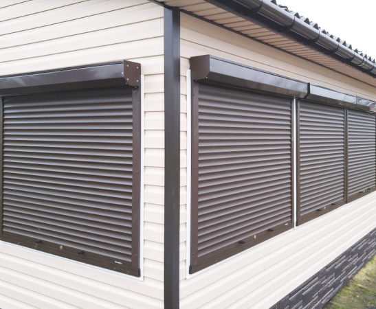 Рольставни на окна в Дивном