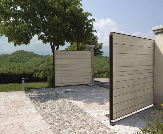 Въездные ворота в Дивном