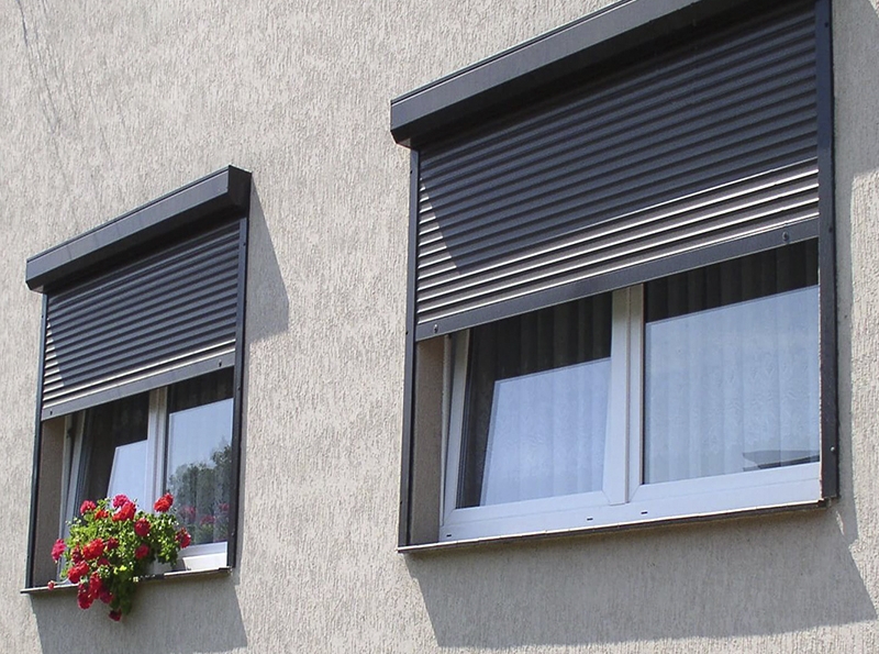 На окна в Дивном